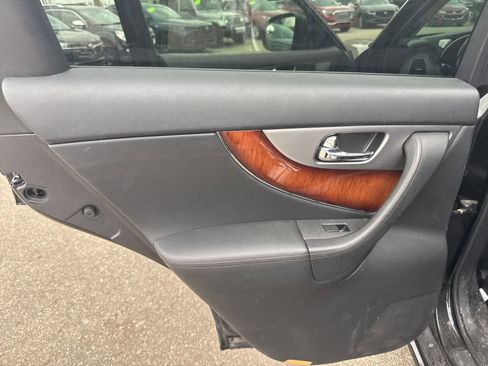 Used 2012 INFINITI FX35 AWD w/ Premium Pkg image 11