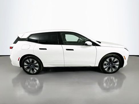 Used 2026 BMW iX xDrive45 w/ Premium Package image 4