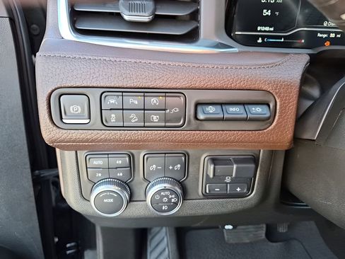 Used 2022 GMC Yukon Denali w/ Max Trailering Package image 33