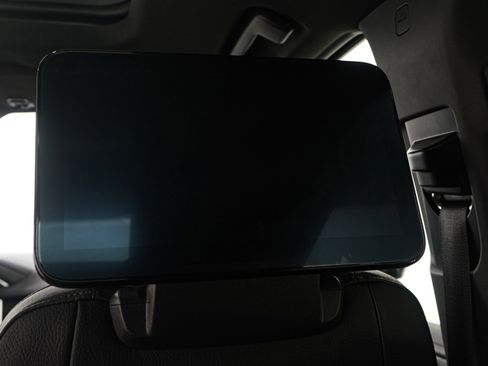 Used 2021 GMC Yukon XL Denali w/ Denali Premium Package image 21