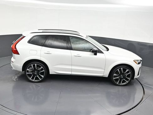 Used 2024 Volvo XC60 B5 Ultimate AWD/4WD image 20