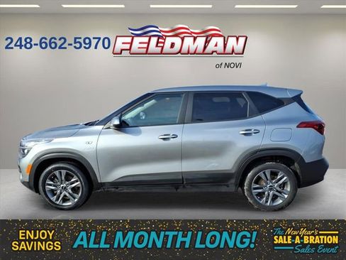 Used 2023 Kia Seltos LX image 2