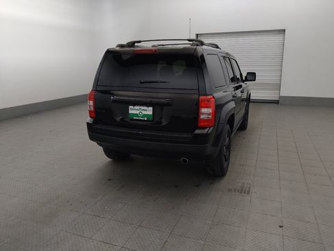 Used 2017 Jeep Patriot High Altitude AWD/4WD image 7