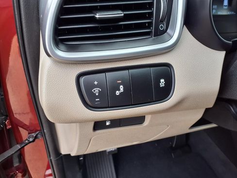 Used 2019 Kia Sorento FWD image 21