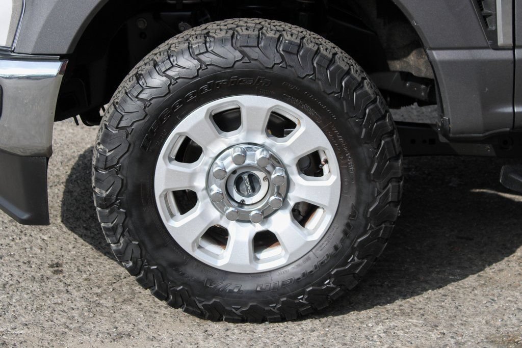 Used 2023 Ford F250 XLT AWD/4WD image 39