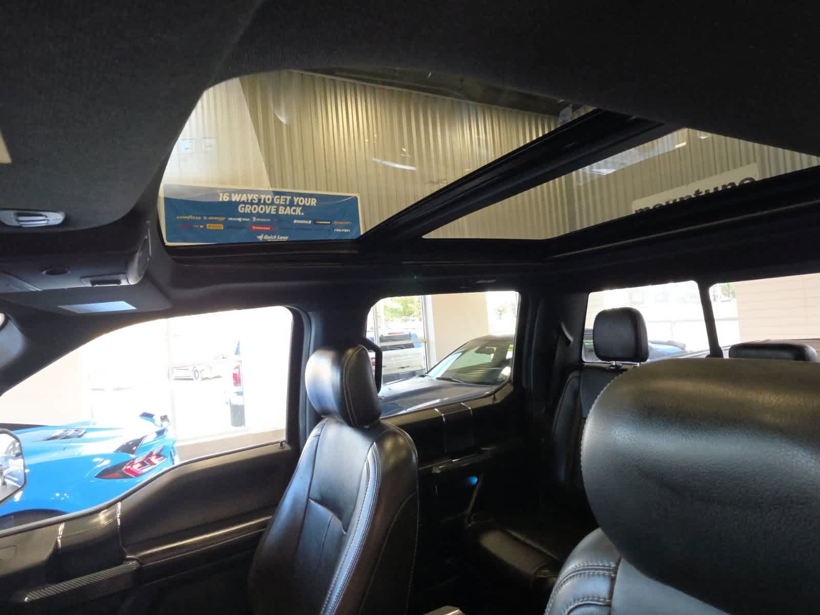 Used 2019 Ford F150 Lariat w/ Equipment Group 502A Luxury AWD/4WD image 17