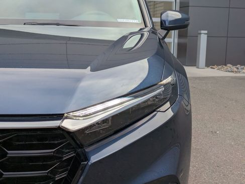 Used 2024 Honda CR-V EX image 10