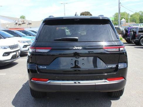Used 2025 Jeep Grand Cherokee Limited w/ Luxury Tech Group II AWD/4WD image 31