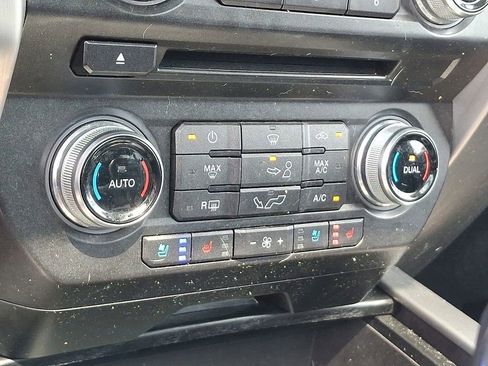 Used 2018 Ford F150 Platinum w/ Equipment Group 701A Luxury image 18