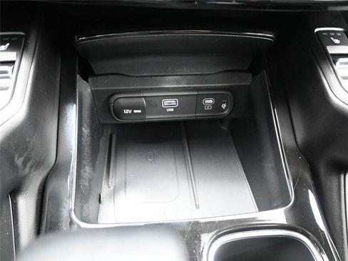 Used 2024 Kia Telluride S w/ S Sunroof Package image 15