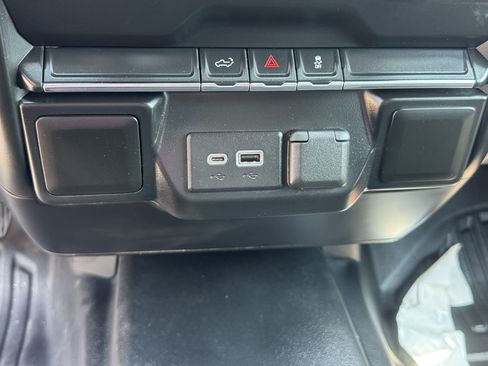 Used 2021 GMC Sierra 2500 4x4 Crew Cab w/ Convenience Package image 26