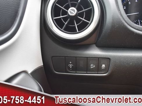 Used 2022 Hyundai Kona SEL FWD image 36