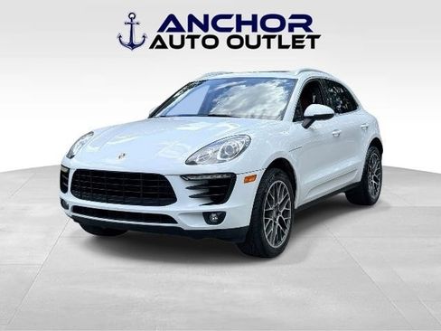 Used 2017 Porsche Macan S AWD/4WD image 4