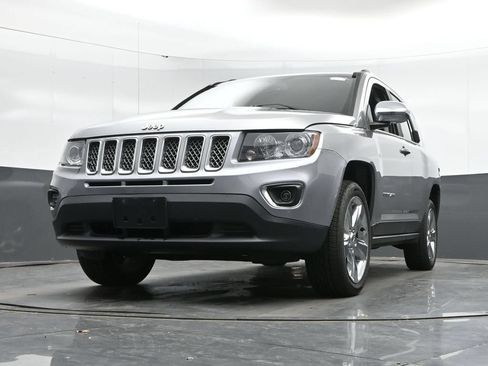 Used 2015 Jeep Compass Limited AWD/4WD image 34