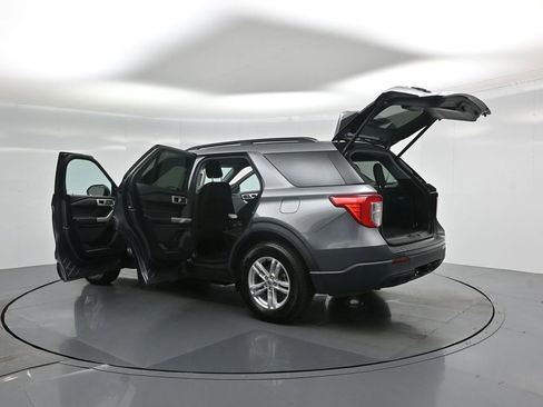 Certified 2022 Ford Explorer XLT w/ Class IV Trailer Tow Package image 37