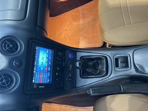 Used 2002 MAZDA MX-5 Miata image 12