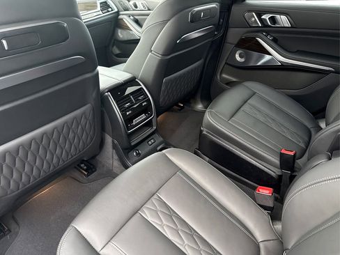Used 2024 BMW X7 M60i w/ Executive Package image 10