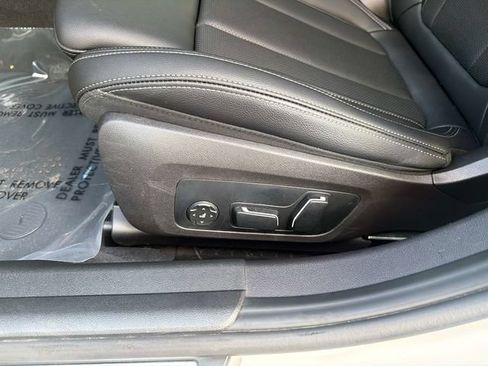 Used 2026 BMW 330i xDrive Sedan AWD/4WD image 19