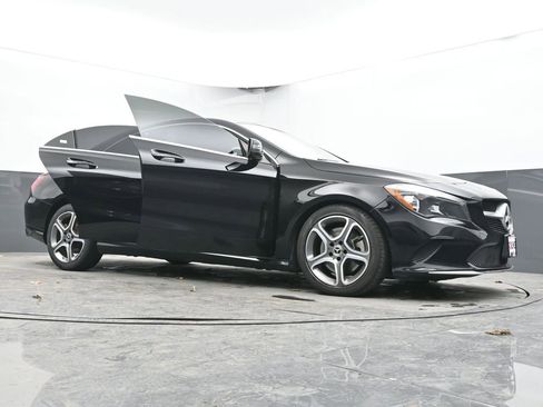 Used 2018 Mercedes-Benz CLA 250 4MATIC image 64