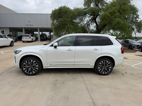 New 2026 Volvo XC90 T8 Ultra w/ Lounge Package AWD/4WD image 3