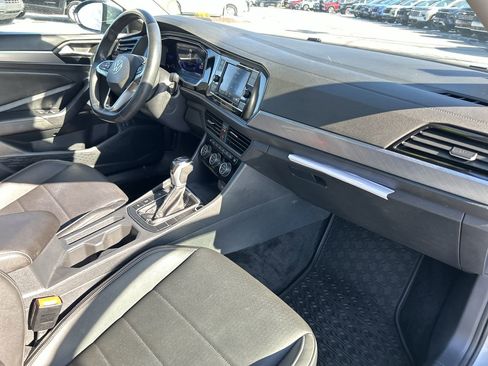 Used 2023 Volkswagen Jetta SE image 15