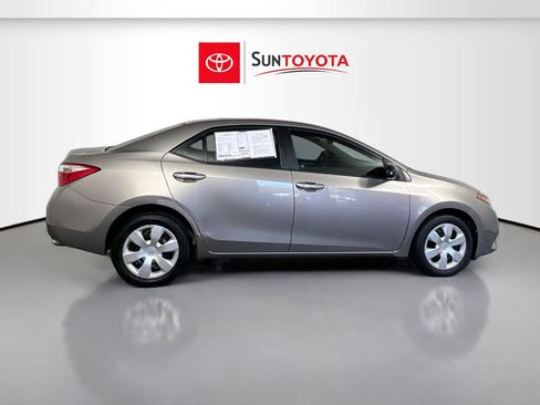 Used 2016 Toyota Corolla LE image 2