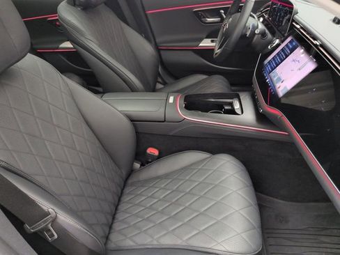 Used 2024 Mercedes-Benz E 350 4MATIC Sedan image 27