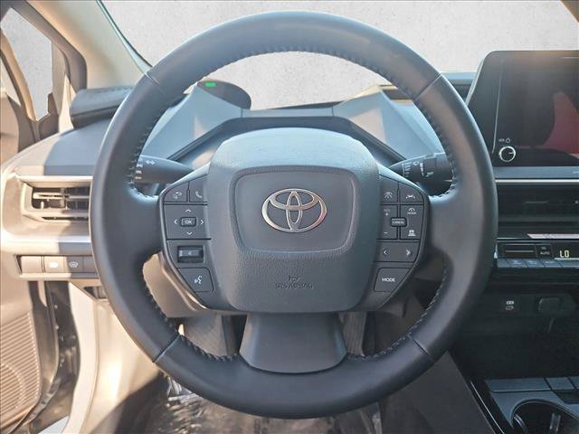 Used 2025 Toyota Prius LE AWD/4WD image 13