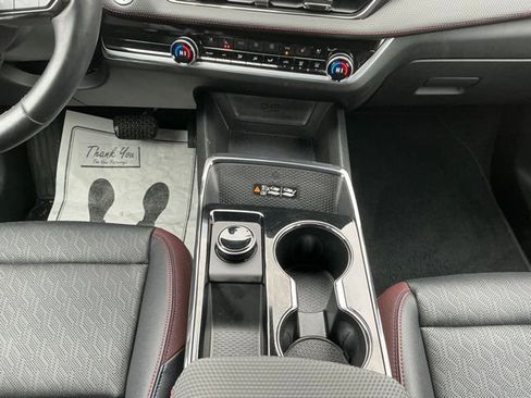 Used 2025 Chevrolet Equinox RS w/ Safety and Technology Package image 29