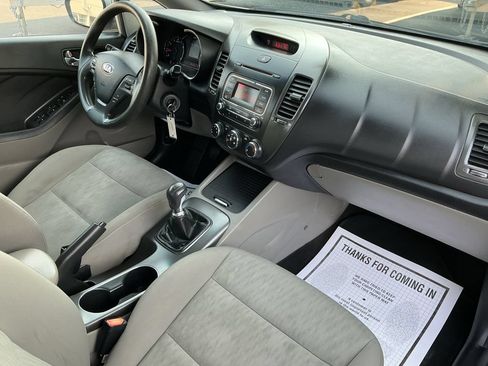 Used 2015 Kia Forte LX FWD image 25