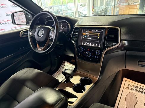Used 2014 Jeep Grand Cherokee Laredo w/ 18" Wheel & 8.4" Radio Group AWD/4WD image 45
