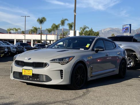 Used 2020 Kia Stinger GT1 image 7
