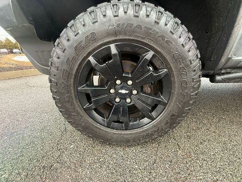 Used 2020 Chevrolet Colorado ZR2 w/ ZR2 Dusk Special Edition image 31