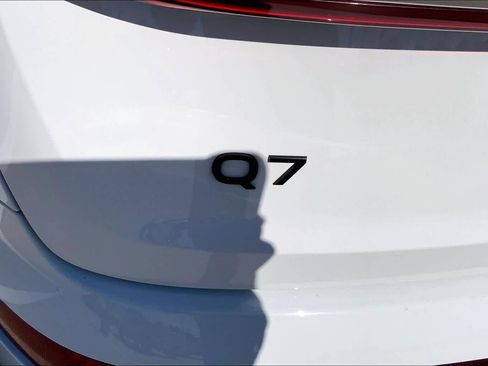 Used 2025 Audi Q7 Premium Plus image 10