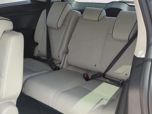 New 2026 Honda Odyssey Touring image 17