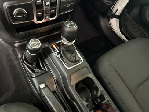 Used 2019 Jeep Wrangler Unlimited Sport AWD/4WD image 20