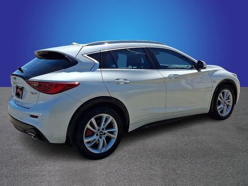 Used 2018 INFINITI QX30 Premium w/ Navigation Package FWD image 5