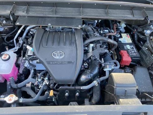 Used 2024 Toyota Highlander Platinum image 34