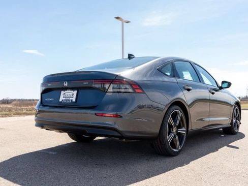 Used 2025 Honda Accord SE image 7