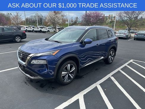 Used 2023 Nissan Rogue SL image 2