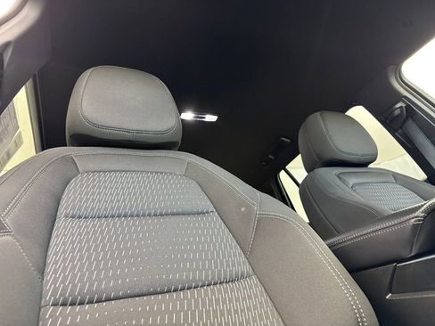 Used 2025 Chevrolet Equinox LT image 16