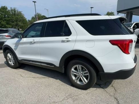 Used 2021 Ford Explorer XLT w/ Equipment Group 202A AWD/4WD image 6