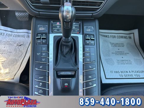 Used 2020 Porsche Macan image 35