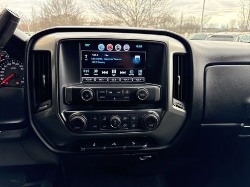 Used 2018 Chevrolet Silverado 1500 LT w/ Texas Edition image 28