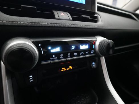 Used 2024 Toyota RAV4 LE image 20