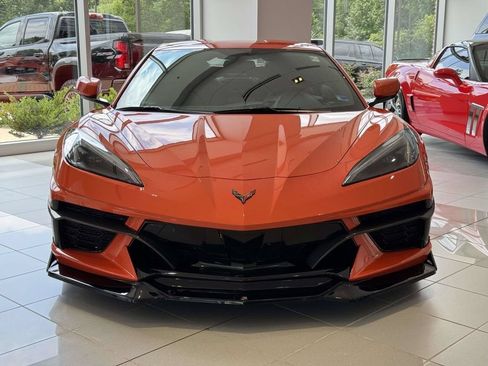 Used 2021 Chevrolet Corvette Stingray Coupe w/ Z51 Performance Package RWD image 28