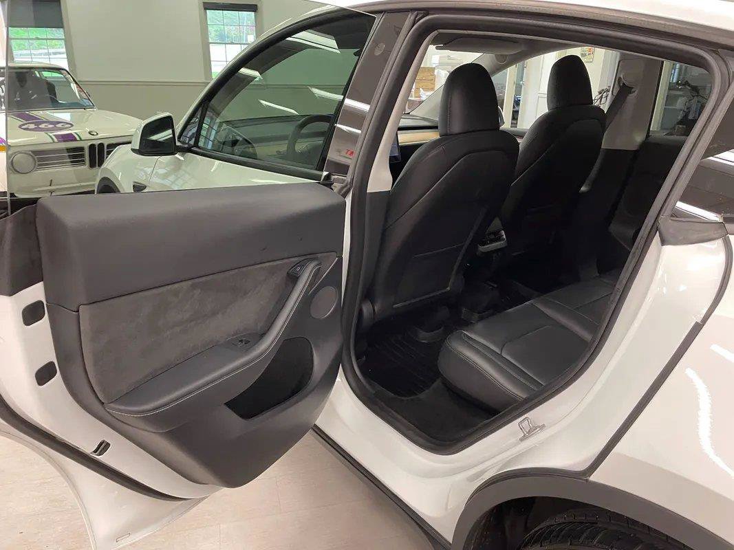 Used 2023 Tesla Model Y AWD image 24