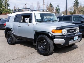 Used 2007 Toyota FJ Cruiser 2WD video 1