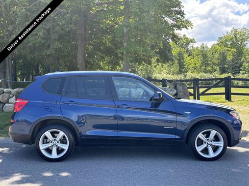 Used 2017 BMW X3 xDrive28i AWD/4WD image 2