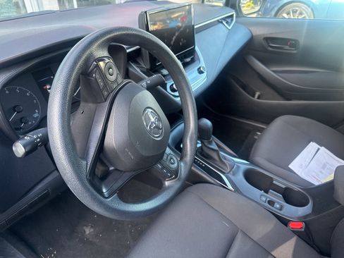 Used 2023 Toyota Corolla LE FWD image 9
